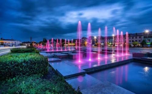 Europa22 "Apartament Delux" Z Wanna - Centrum Miasta Z Widokiem Na Staw Tomaszów Mazowiecki Dış mekan fotoğraf